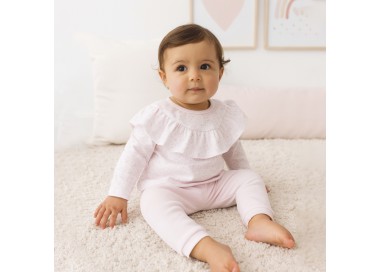 Pijama para bebé con cuello estampado