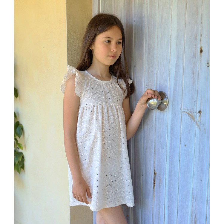 Camisón comunión bordado flores beige