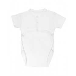 Newborn´s short sleeve open one-piece.