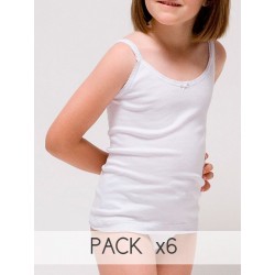 Girl´s t-shirt with thin straps.