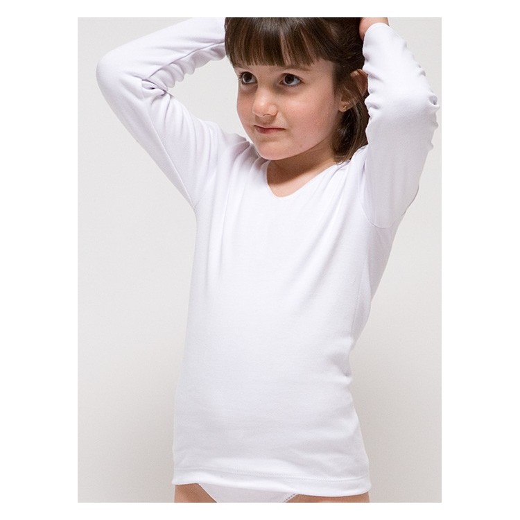 Girl´s long sleeve t-shirt. Girl´s long sleeve t-shirt.