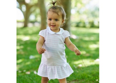 Vestido rosa con franjas