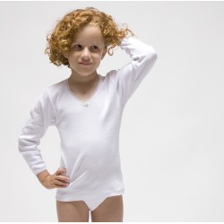 Girl´s long sleeve thermal t-shirt.