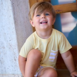 Conjunto niño camiseta y bermuda rayas amarillas