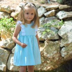 Vestido de verano con puntilla