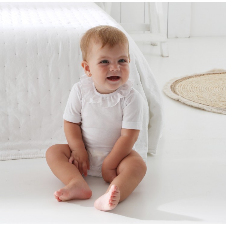 Baby´s short sleeve one-piece. Baby´s short sleeve one-piece.