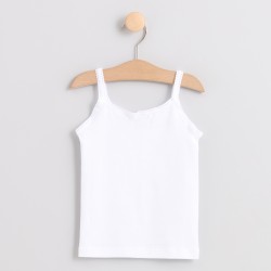 Girl´s t-shirt with thin straps.