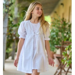 Bata comunión niña bordado floral blanco